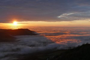 Coucher de soleil vu du mont Poupet